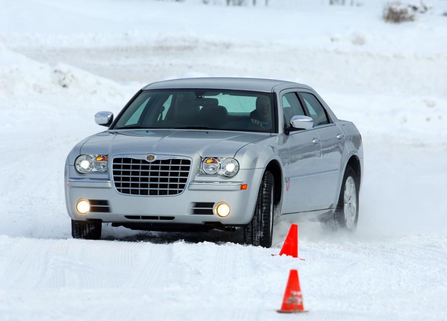  Chrysler 300C (LX) 2005 года  (фото 17 из 120)